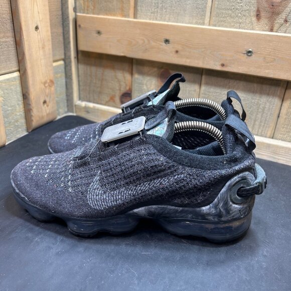 Nike Air Vapormax 2020 Flyknit Black Dark Grey GS 6.5Y/Womens 8 CJ4069-002 - Picture 6 of 10